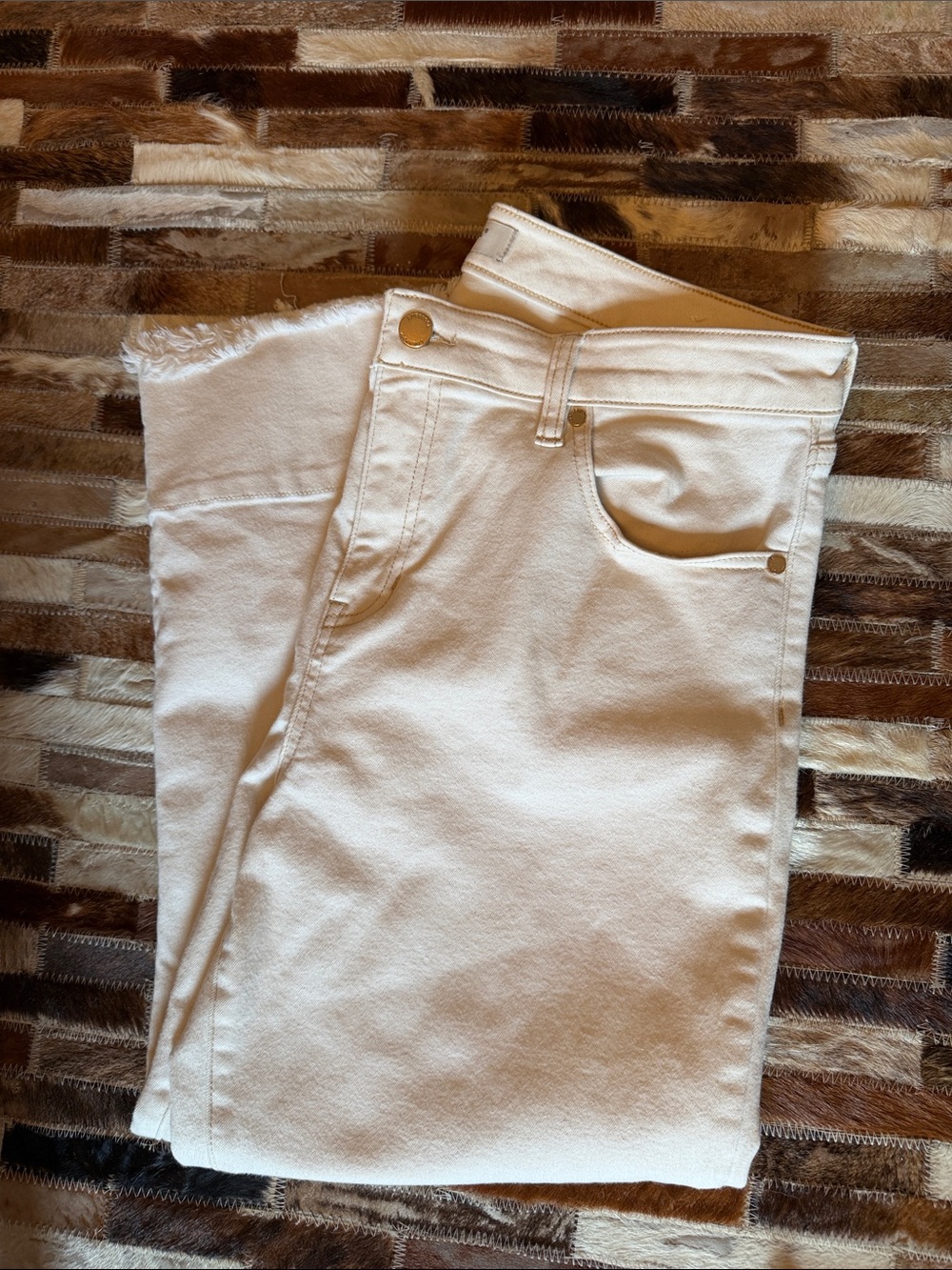 Liverpool LIV Non-Skinny Skinny crop jeans. Seaside Dunes, gold hardware/stitch